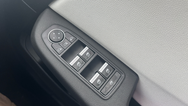 Renault Clio 1.0 TCe 90 S Edition 5dr Petrol Hatchback